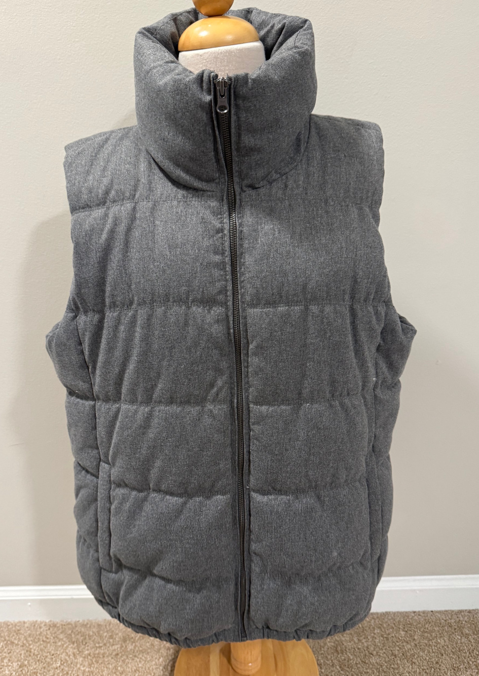 Old Navy Womens Oversized XL Puffer Vest Gray Full Zip Quilted Jacket Coat
